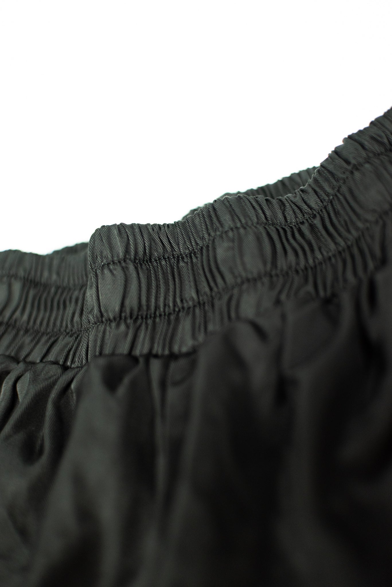 SIDE EFFECT Distressed Logo Shorts - Black
